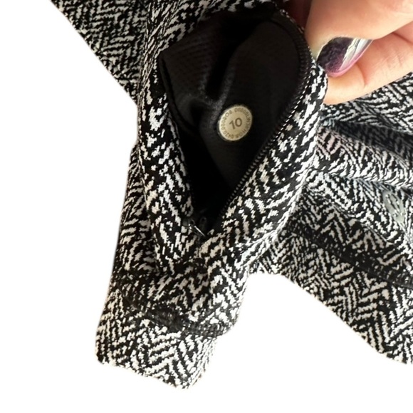 Lululemon Runderful Herringbone Cold Weather Stretch Running Top Sz 10 Like New - Picture 5 of 11